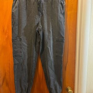 Woman stonwashed Black Cargo Pants